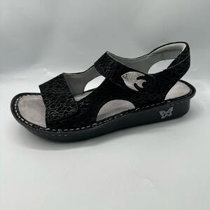 Alegria Sandals Women's Size 5.5-6EU 36 Black Embossed Leather Beckie Waverly